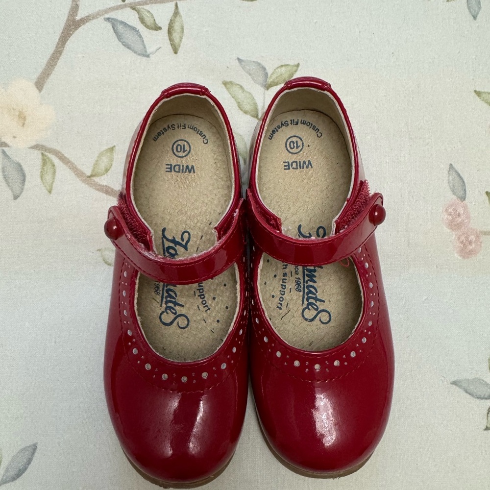 FootMates Shiny Red Mary Jane Dress Shoes